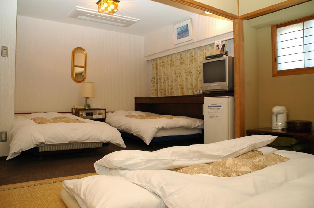 Hotel Los Inn Kochi Екстер'єр фото